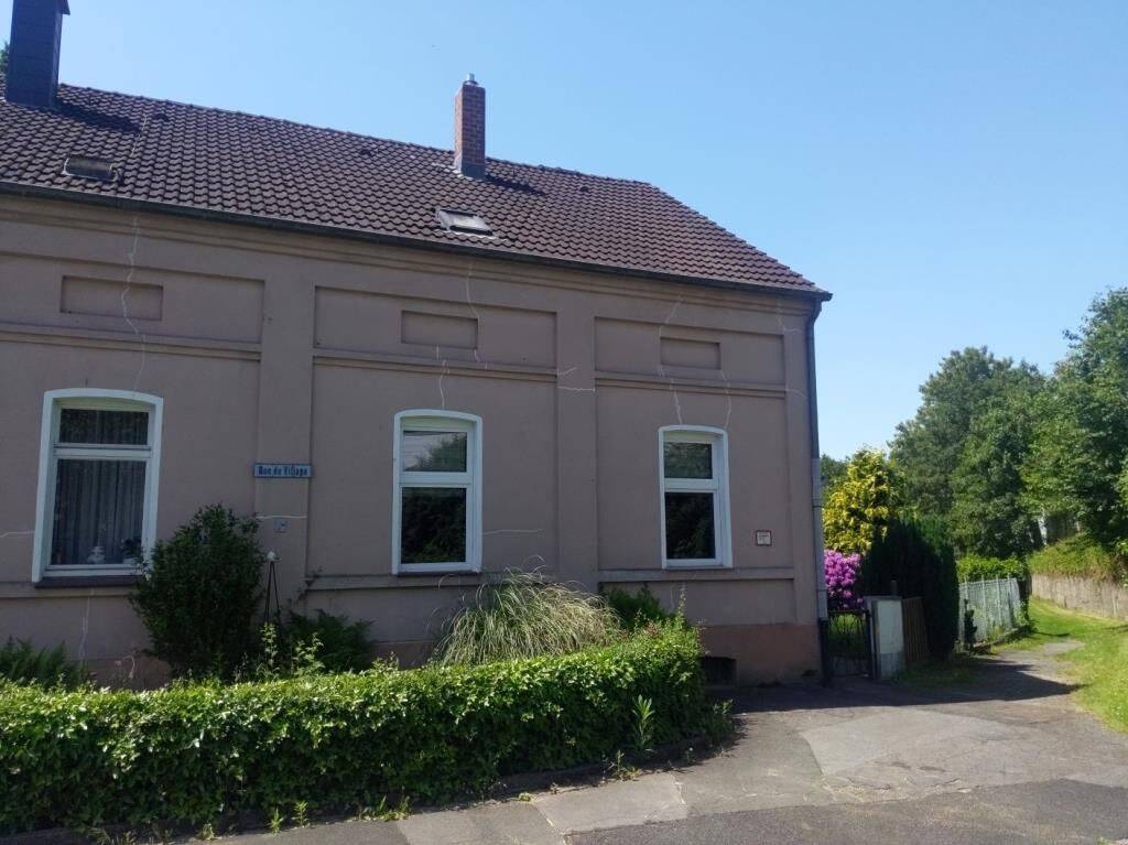 ** Bezugsfreie Doppelhaushälfte mit tollem 501 m² großen Südgrundstück **