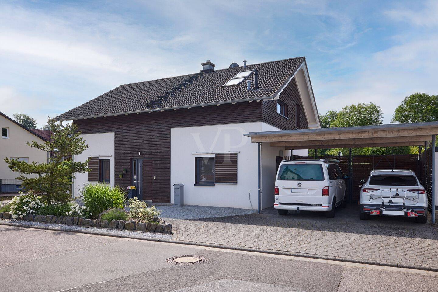 Exklusives Einfamilienhaus mit Galerie & Pool in Feldrandlage – Schaafheim – Vorschaubild 4