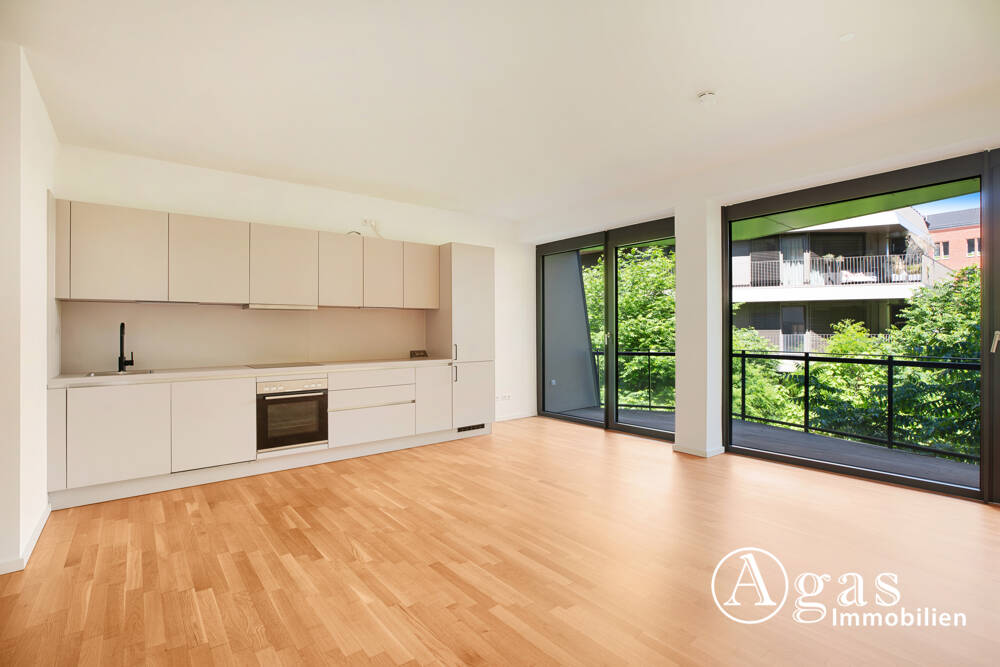 Toll geschnittene 4 Zimmer Wohnung mit ca. 102m², EBK und Balkon in Berlin-Mitte!