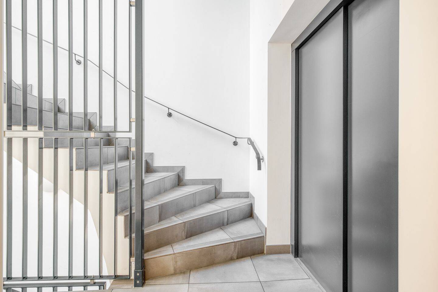 2 bis 3 Zimmer mit Loftcharakter im beliebten Simon-Dach-Kiez – Berlin – Vorschaubild 9