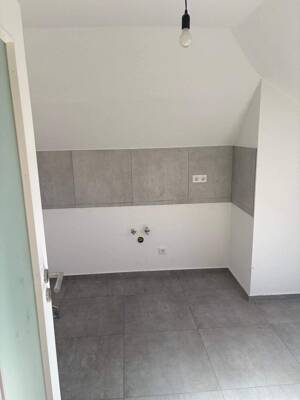 Modern & zeitlos wohnen – attraktive 2-Zimmer-Dachgeschosswohnung in Offenbach zu vermieten – 63065 Offenbach am Main – Vorschaubild 5