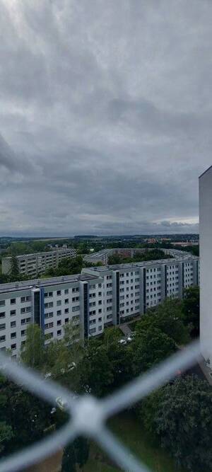 Familienfreundliche 3-Zimmerwohnung mit Balkon und Aufzug! – 1239 Dresden – Vorschaubild 3
