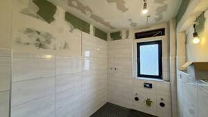 METZ IMMOBILIEN - Dreifamilienhaus mit Potenzial und großem Grundstück – 60437 Frankfurt am Main – Vorschaubild 5