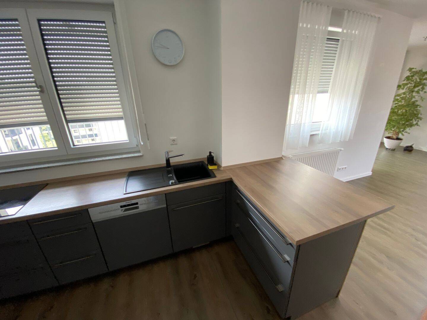 Stilvoll wohnen: Hochwertige 4-Zimmer-Penthousewohnung – Nürnberg – Vorschaubild 4