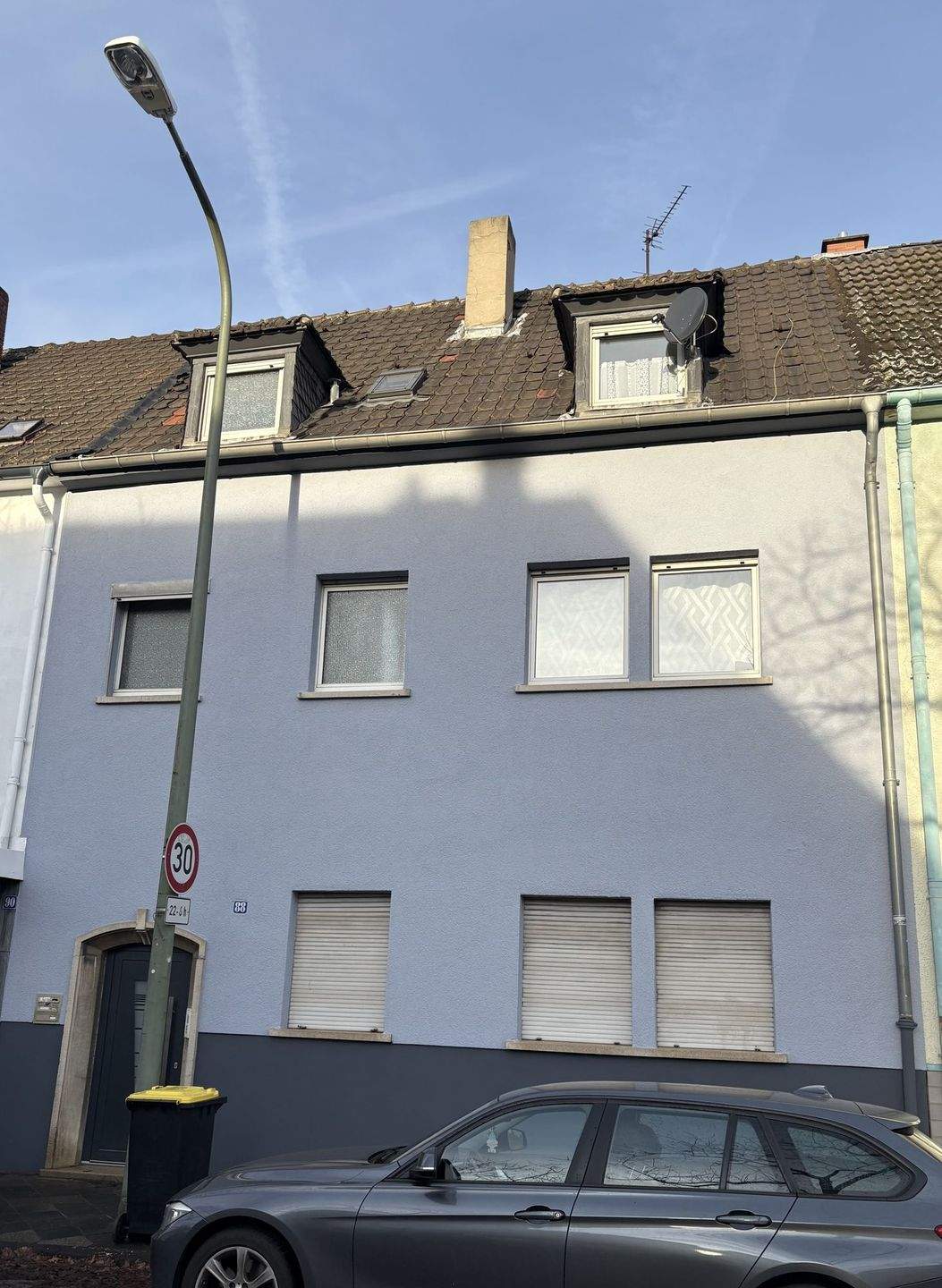 Charmantes Dreifamilienhaus in zentraler Lage von Friesenheim – Ludwigshafen am Rhein – Bild 1 von 9