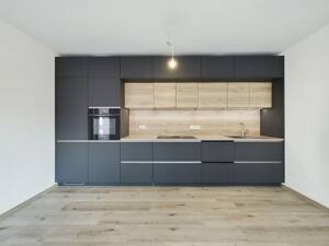 Castelnau-Mattheis: Neuwertige 3ZKB-Wohnung in ruhiger Lage.