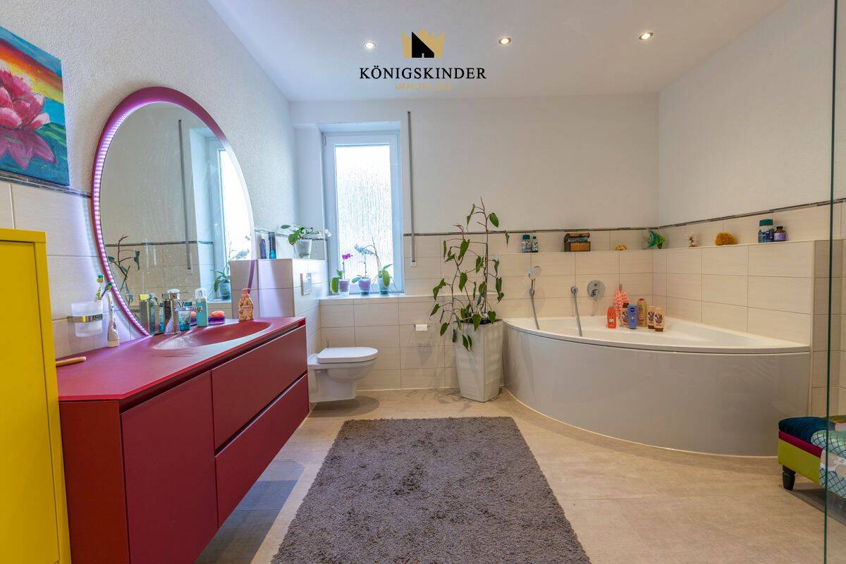 Top sanierte 3,5-Zimmer Wohnung + 45m² Kellerraum in zentraler Lage von Stgt-Ost – Stuttgart – Vorschaubild 3
