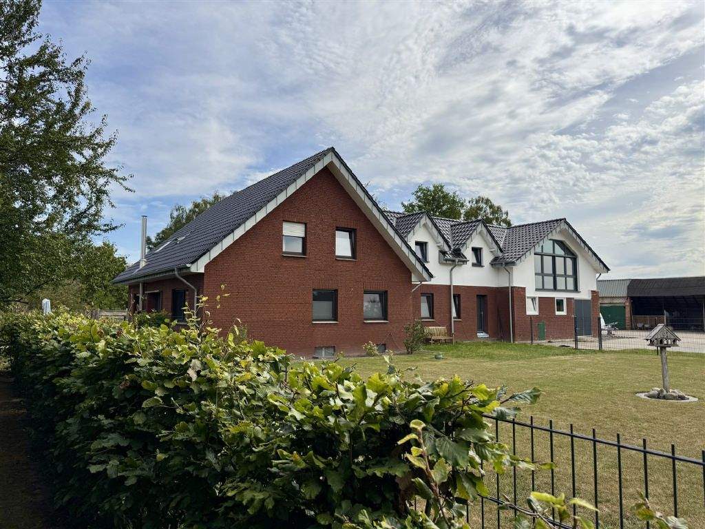 Landliebe trifft Luxus! Großflächige Hofanlage mit kernsaniertem Wohngebäude – Ahaus – Bild 1 von 9