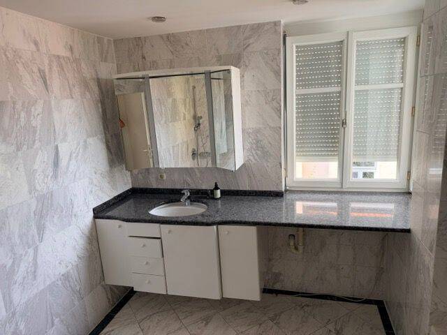Großzügige 2-Zimmerwohnung mit EBK, Stellplatz u. Balkon im inneren Westen! – Regensburg – Vorschaubild 8