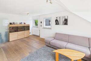 Moderne 2,5-Zimmer-Dachgeschosswohnung mit Stellplatz in Eil – 51145 Köln – Vorschaubild 4
