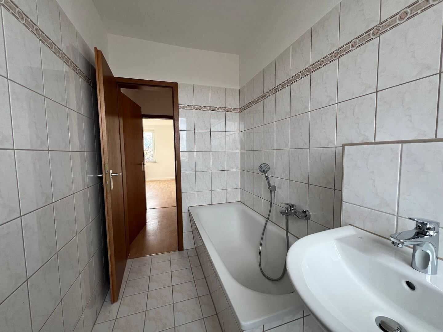 5-Zimmer-Wohnung plus Hauswirtschaftsraum auf 122 qm – Chemnitz – Vorschaubild 8