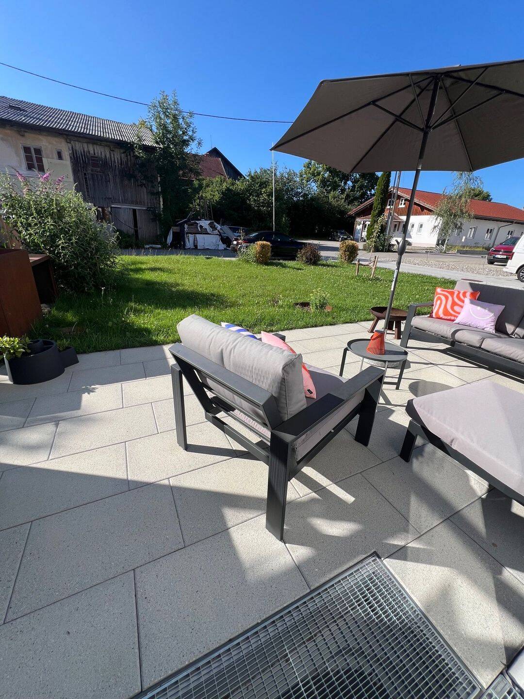 Großzügig geschnittenes RMH im Ortsteil Ob- mit Garten und Garage