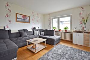 TR-Ruwer: Schönes Zwei-Parteienhaus mit Terrasse und zwei Garagen in beliebter Wohnlage – 54292 Trier – Vorschaubild 4