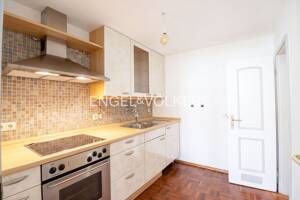 Saniertes 2-Zimmer-Wohnjuwel mit Aufzug in geschichtsträchtigem Regensburger Altstadt-Ensemble – 93047 Regensburg – Vorschaubild 4