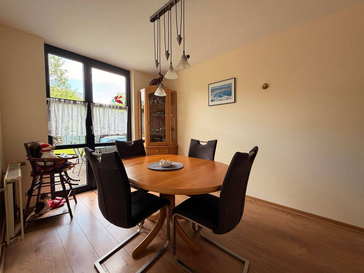 Charmantes Reihenhaus mit Garten, Stellplätzen & Ausbaupotenzial – Solingen – Vorschaubild 4