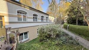 Für Eigennutzer perfekt - Bezug sofort möglich ! 4 Zimmer im Hinterhaus! Fast wie eine DHH !