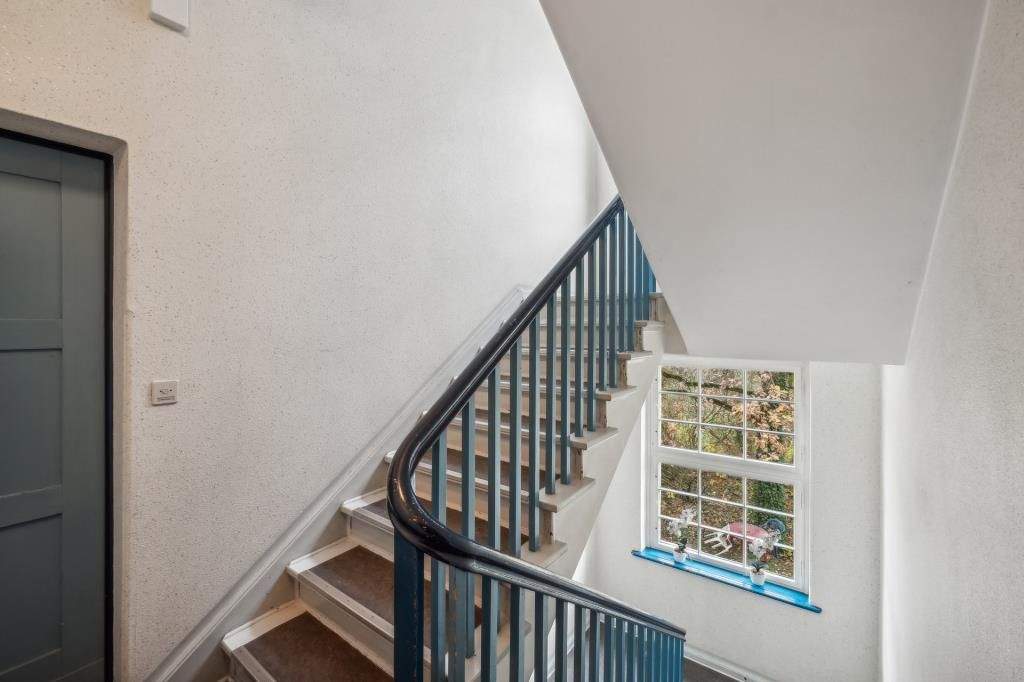Kapitalanlage - GUT GESCHNITTENE 2,5 ZI. WOHNUNG IN BEGEHRTER ZEHLENDORFER WOHNLAGE – Berlin – Vorschaubild 3