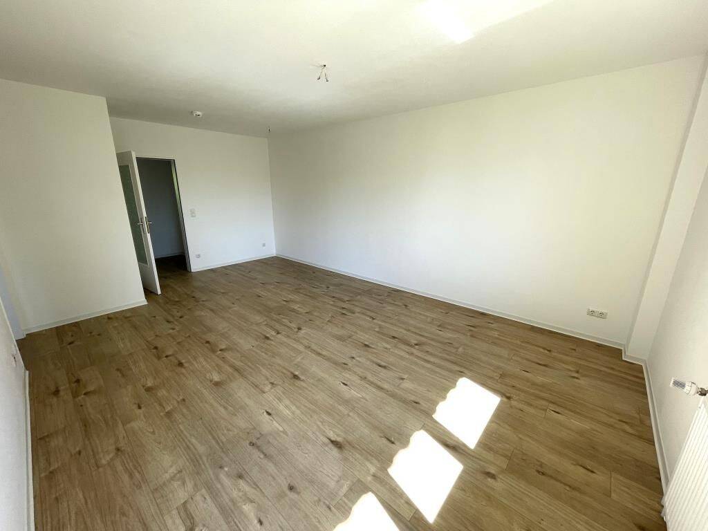 Charmante 2-Zimmer-Wohnung mit Laminatboden in Wolfsburg – Wolfsburg – Vorschaubild 5