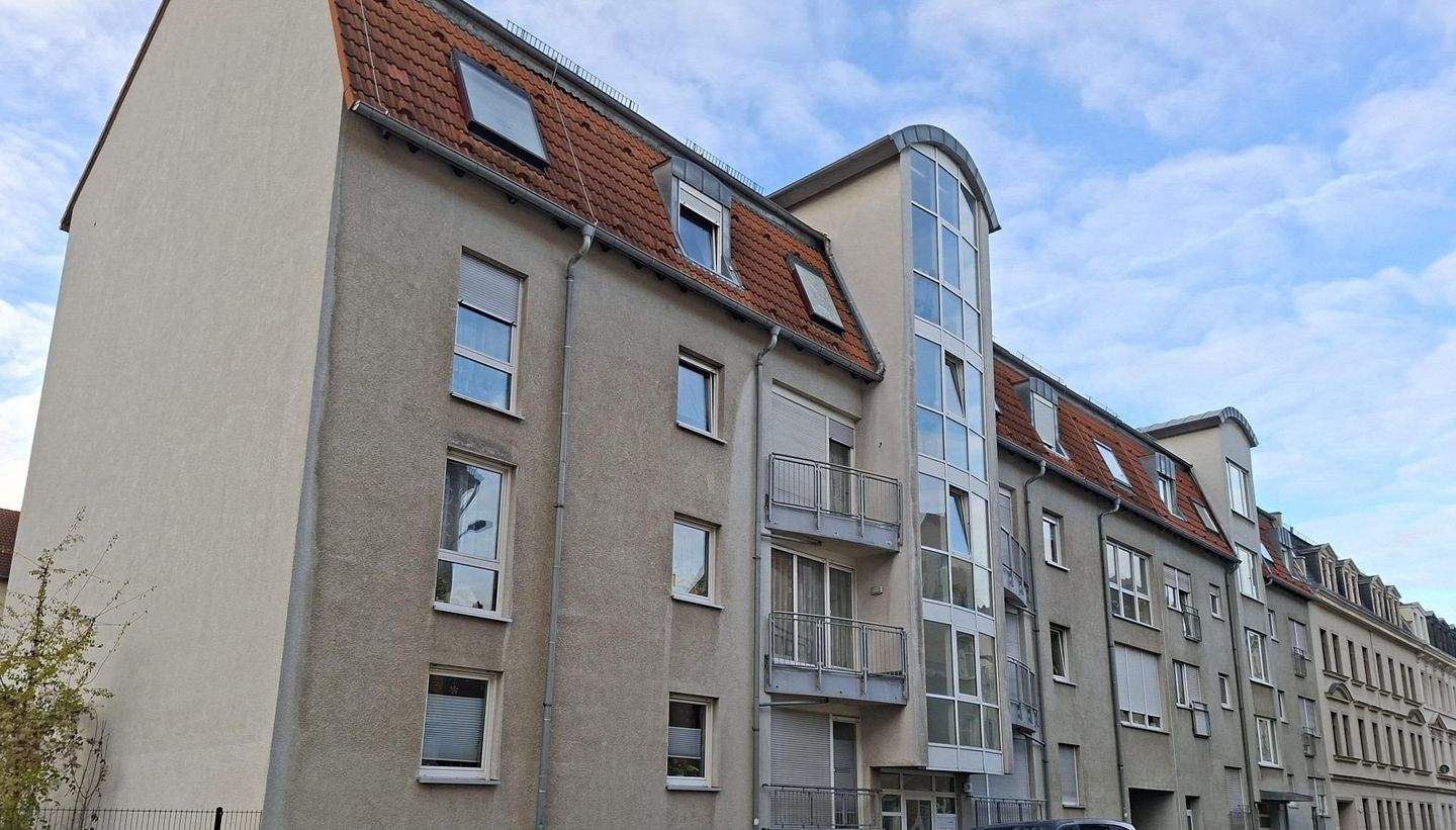 Gemütliche 2 Zimmerwohnung im Erdgeschoss mit Terrasse , Wannenbad und Stellplatz
