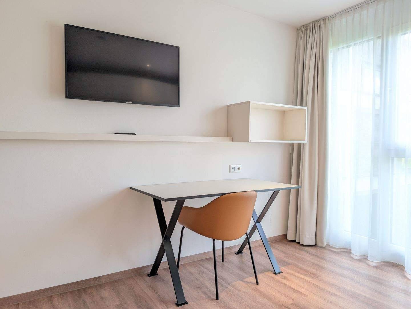 Erlangen-Zentrum: Smart Living Studio inkl. Gym, Strom & Internet – Erlangen – Vorschaubild 2