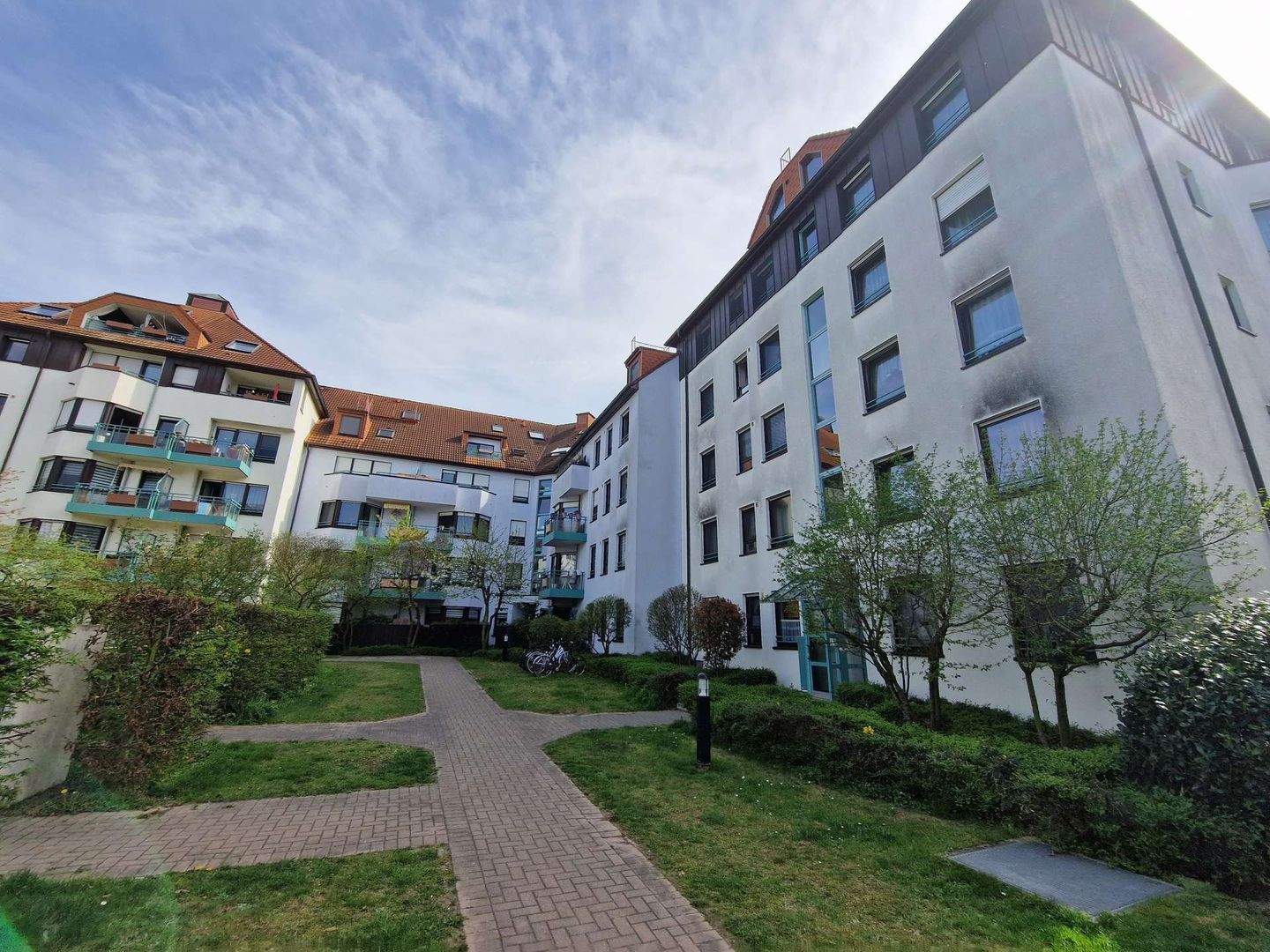 Leer stehend & Provisionsfrei - Gepflegte 3-Raum-Wohung inkl. Tiefgaragenstellplatz