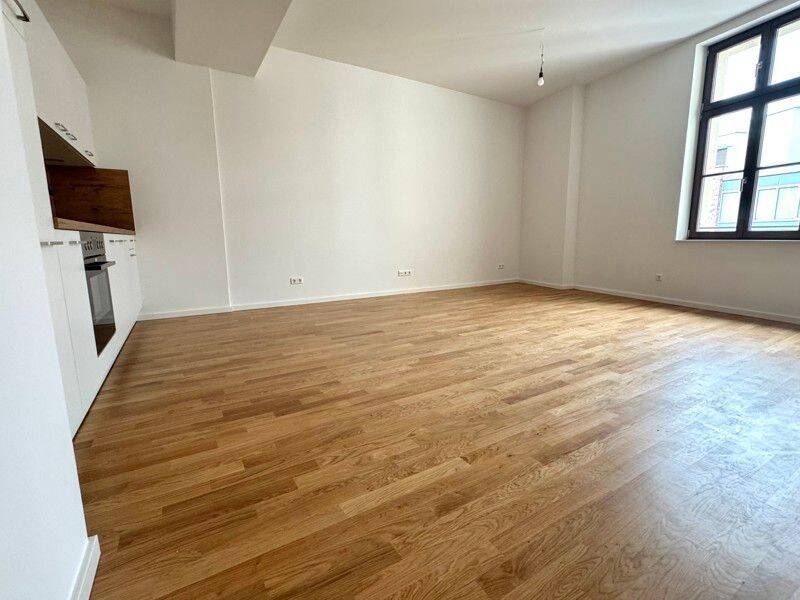 Sofort einziehen! 2-Zimmer-Erstbezug mit Einbauküche und Wannenbad