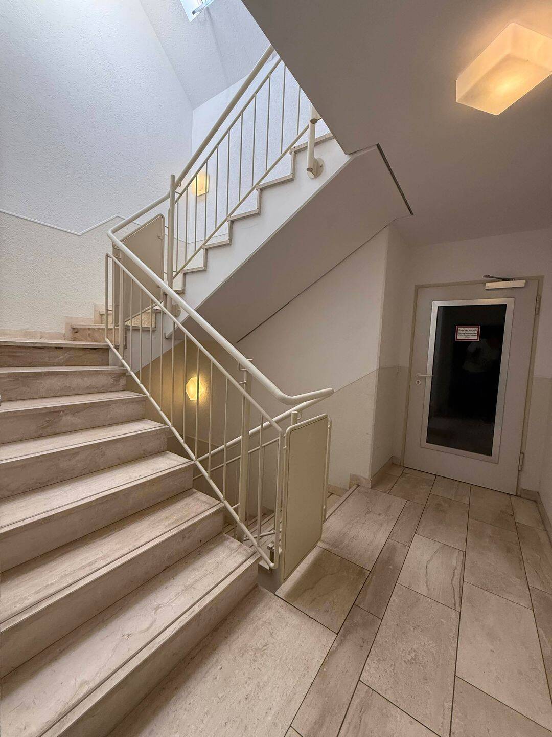 leerstehende 3 Zimmer Maisonette Wohnung mit Balkon und hochwertiger Einbauküche – Leipzig – Vorschaubild 4