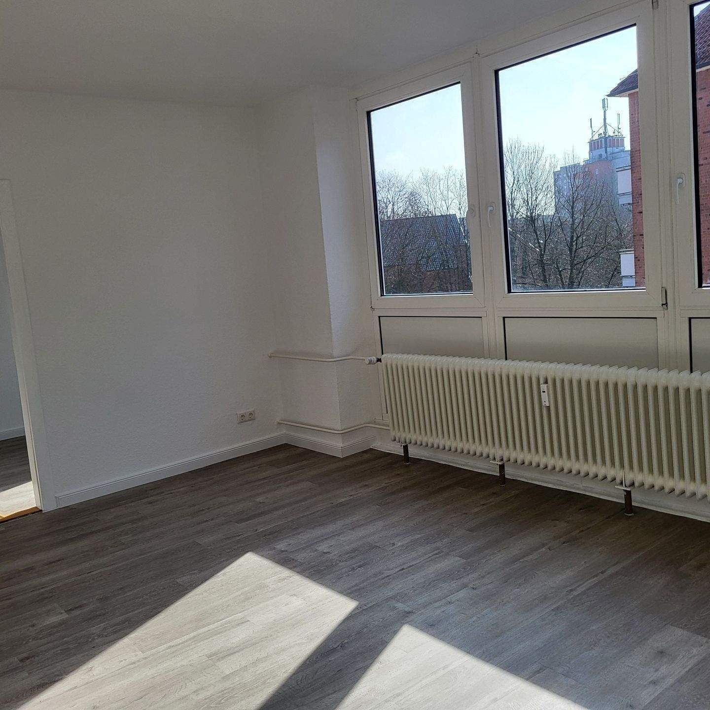 2,5 - Zimmer-Wohnung Knooper Weg ** Laminat/EBK/Duschbad – Kiel – Vorschaubild 5