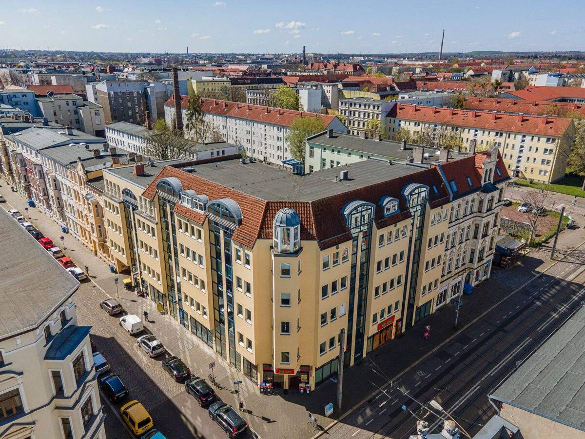 Zentrales Wohn- u. Geschäftshaus mit neuer Heizungsanlage (Energieeffizienzklasse B) – 39108 Magdeburg – Bild 1 von 9