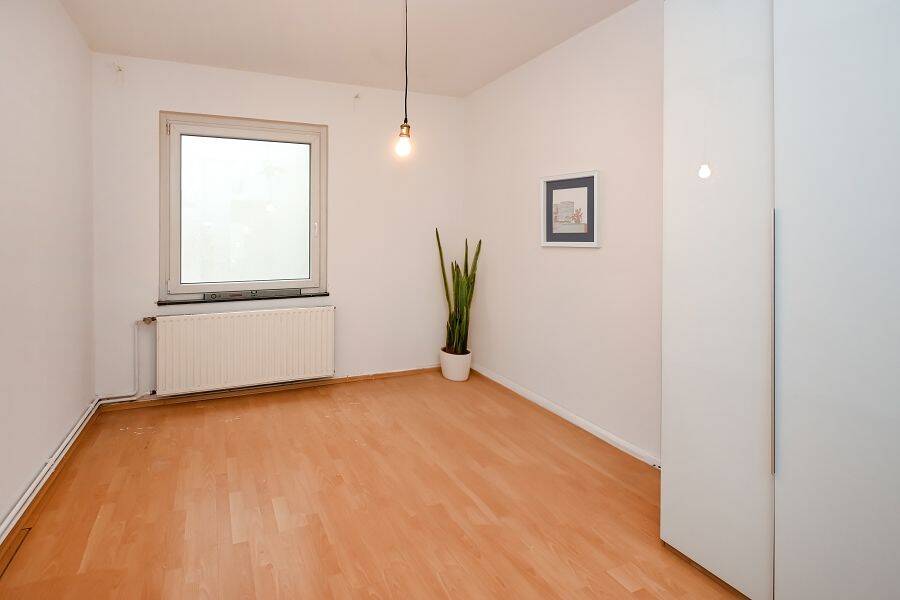 3-Zimmer-Wohnung mit Balkon in beliebter Wohnlage Hannovers! – Hannover – Vorschaubild 2