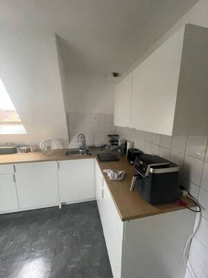 Gut-gelegenes WG Zimmer in großer 2er WG. Frei ab November – 70469 Stuttgart – Vorschaubild 4