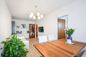 AIGNER - Erbbaurecht: Charmante 1,5-Zimmer-Wohnung mit Balkon und Tiefgaragenstellplatz – 81737 München – Vorschaubild 2