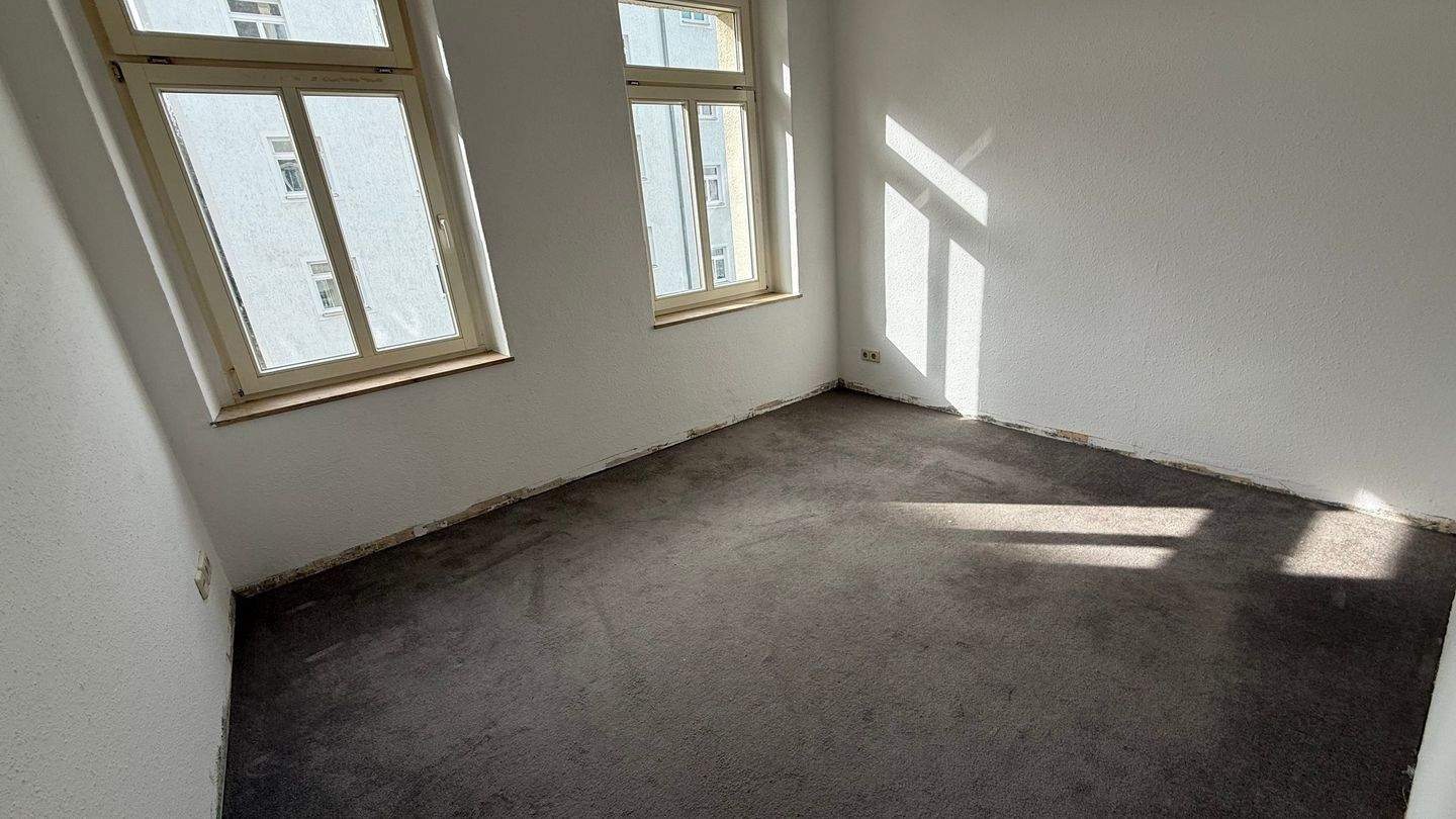 Whg. im 1. OG und 3.OG + Fußbodenheizung + Balkon am Wohnzimmer – Chemnitz – Vorschaubild 7