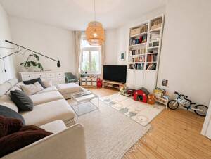 Charmantes Winterhude / 3-Zi.-Altbauwohnung in begehrter Lage zwischen Alster & Stadtpark – 22299 Hamburg – Vorschaubild 2