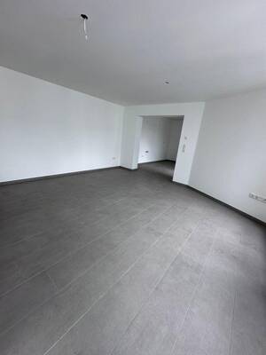 Schöne 3 Raum Wohnung mit Wohnküche, Fußbodenheizung ,Balkon und Aufzug – 39112 Magdeburg – Vorschaubild 9