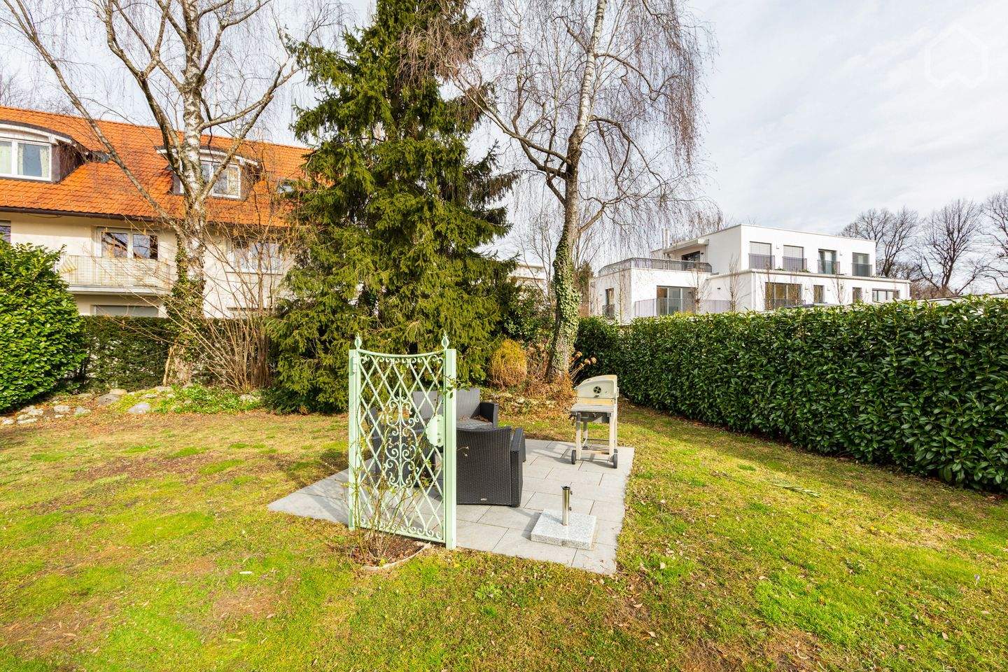 Lichtdurchflutetes Apartment mit wöchentlichem Reinigungsservice & Fitnessstudio im Haus, perfekte Lage in Bogenhausen – München – Vorschaubild 8