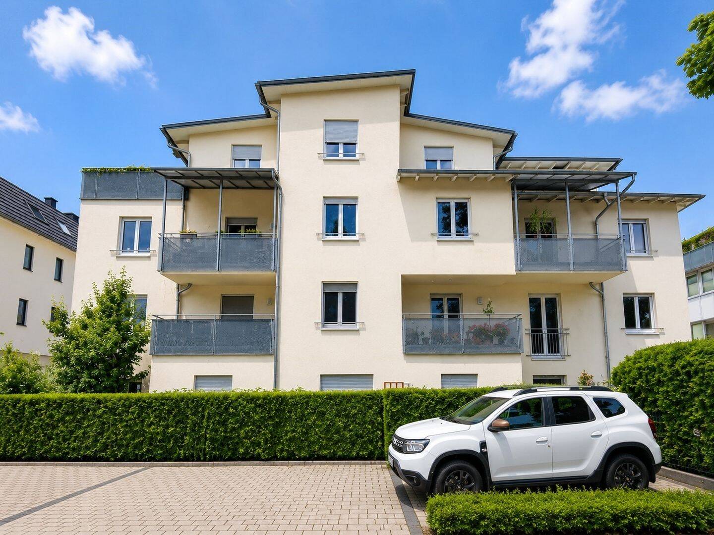 Vermietete 3-Zimmer-Dachgeschosswohnung mit großer Dachterrasse und zwei Stellplätzen – Markkleeberg – Vorschaubild 4