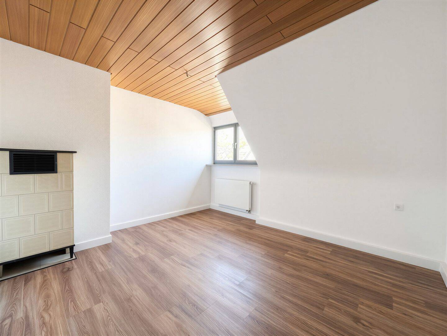 Stuttgart-Hedelfingen: 4-Zimmer-Dachgeschosswohnung in guter Lage – Stuttgart – Vorschaubild 4