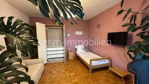 BEZUGSFREI - Zentral wohnen in Freiburg: 3 Zimmer mit Aufzug, zwei Balkonen und Stellplatz – 79110 Freiburg im Breisgau – Vorschaubild 2