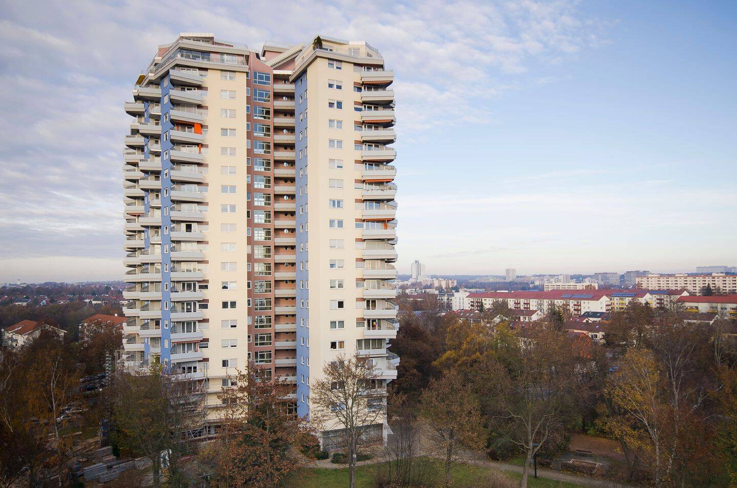 Helle, 3-4 Zimmer-Wohnung in Stuttgart-Fasanenhof – Stuttgart – Vorschaubild 2
