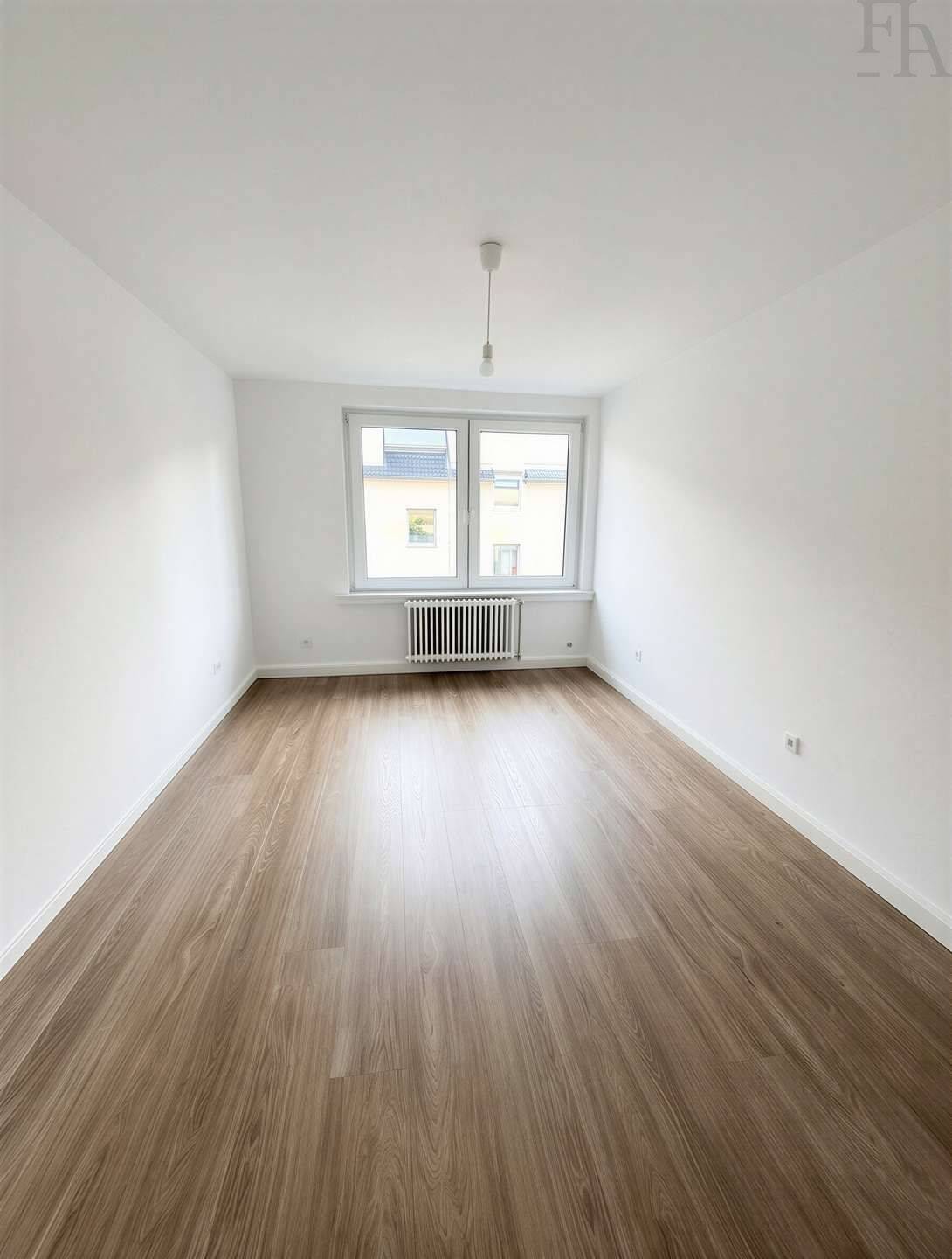 Provisionsfrei - Sanierte 2 Zimmer, große Küche, Duschbad, Loggia – Düsseldorf – Vorschaubild 6