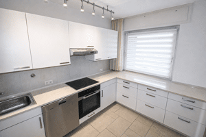 Großzügiger Bungalow: 112m² Wohnen + 122m² wohnlich ausgebautes UG ***PROVISIONSFREI*** – 46244 Bottrop – Vorschaubild 3