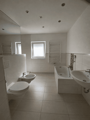 Moderne 4,5-Zimmer-Dachgeschosswohnung | 142 m² | hochwertige Einbauküche | Weitblick | Dreifamilienhaus – 75031 Eppingen – Vorschaubild 7