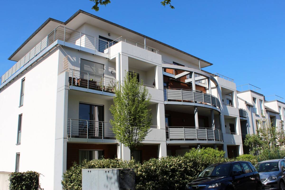 Vermietete großzügige 4 Zimmer Wohnung mit eigenem Gartenanteil in Bonn-Plittersdorf!