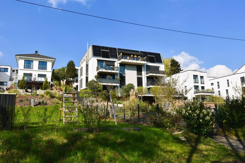 Luxuriöse-Neuwertige 3 Zimmerwohnung mit sehr großer Terrasse in exponierter Lage * ca. 135,00 m2 * 2 Stellplätze