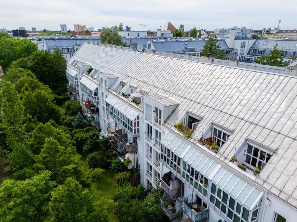 Attraktive 2-Zimmer-Wohnung mit Tiefgaragenstellplatz in ruhiger Lage nahe der Isar – München – Bild 1 von 9
