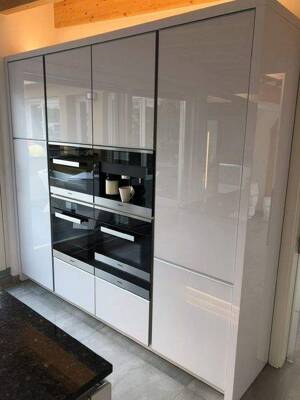 Traumhafte DG-Penthouse-Wohnung mit luxuriöser Innenausstattung, Aufzug, Einbauküche und Tiefgarage – 6108 Halle (Saale) – Vorschaubild 3