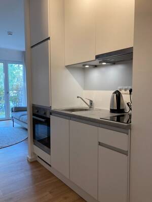 vollmöbliertes Erdgeschoss-Apartment mit Terrasse, Garten und Einbauküche in Schönefeld – 12529 Schönefeld – Vorschaubild 2