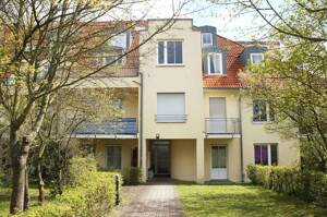 sofort verfügbar: frisch renovierte 3-Raum-Wohnung mit Einbauküche – 1328 Dresden – Vorschaubild 3