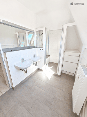 GROSSZÜGIGE 4-ZI-WHG. IN S-WANGEN: ca. 88 qm * TL-Bad + sep. Wc * tolle Aussicht * Ebk * ab sofort! – 70327 Stuttgart – Vorschaubild 7
